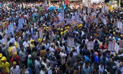 আওয়ামী লীগের মনোনয়ন: অনলাইনে অনীহা, শোডাউনে আচরণবিধি লঙ্ঘন