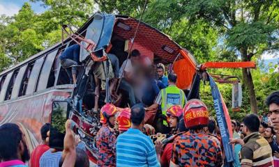 কক্সবাজারে সড়ক দুর্ঘটনায় নিহত ২, আহত ৬