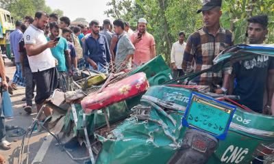 Bus smashes auto-rickshaw, killing 3 children among 7 in Ctg