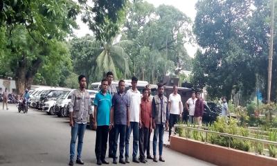 দুদকের নকল চিঠি দেখিয়ে ঘুষ; দুদক কর্মকর্তার পিএসহ গ্রেপ্তার ৪