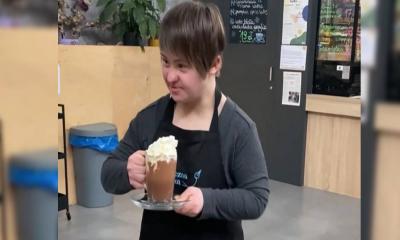 ডাউন সিনড্রোমে আক্রান্তদের দিয়ে চলে যে ক্যাফে