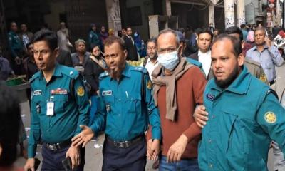 সিসি ক্যামেরার মেমোরি গায়েব; সস্ত্রীক চারদিনের রিমান্ডে ডেইলি স্টারের নির্বাহী সম্পাদক