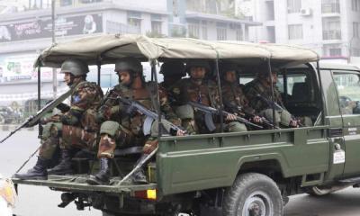 নির্বাচনী দায়িত্বে মাঠে সশস্ত্র বাহিনী