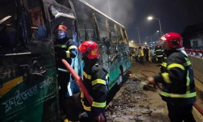 2 busses in Gulistan, Kafrul set on fire
