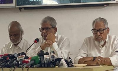 খালেদা জিয়াকে হত্যার উদ্দেশ্যেই সরকার বিদেশে যেতে দিচ্ছে না: মির্জা ফখরুল