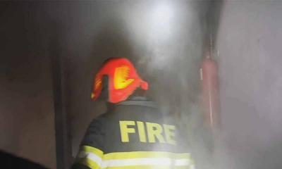 ইফতারের আধা ঘণ্টায় রাজধানীর দুই এলাকায় আগুন