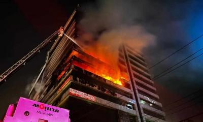 আগুনে পুড়ে ছাই উত্তরার সাঈদ গ্র্যান্ড সেন্টারের তিনটি তলা