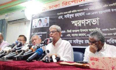 ফখরুল বললেন, সেলফি গলায় বেঁধে ঝুলিয়ে রাখুন