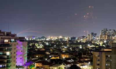 আতশবাজি নয়, গাজায় নতুন বছর শুরু হলো বোমার আলোর ঝলকানিতে