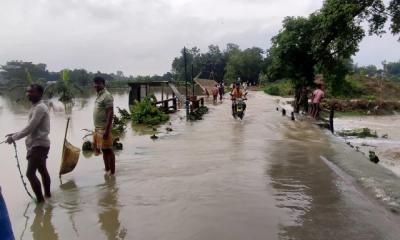 গাজীপুরে বৃষ্টিতে তলিয়েছে সব, ক্ষতিগ্রস্থ হচ্ছে মানুষ