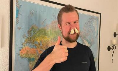 নাকে ৬৮টি দেশলাই কাঠি গুঁজে বিশ্ব রেকর্ড