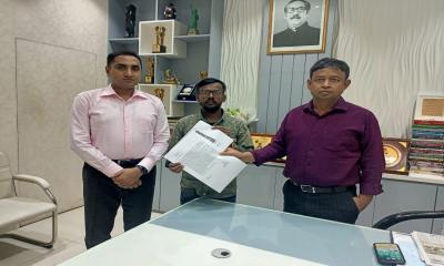 খালেদা জিয়া এইট পাশ, আমি সেভেন পাশ, বললেন হিরো আলম