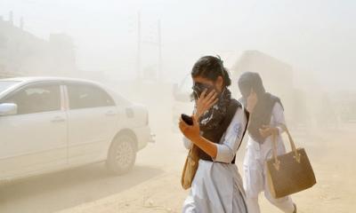 বায়ুদূষণে আজ সকালে শীর্ষে ঢাকা