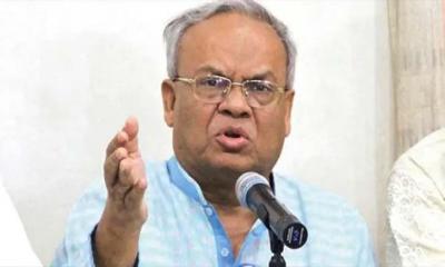 খালেদা জিয়ার কেবিনে যুবকের প্রবেশের চেষ্টা, চক্রান্তের অভিযোগ রিজভীর