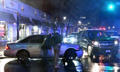 দুর্ঘটনায় জো বাইডেনের গাড়িবহর