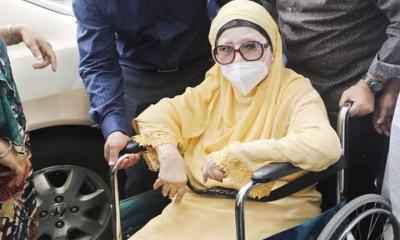 খালেদা জিয়ার অস্ত্রোপচার শুরু