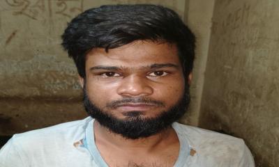 হ্যালো পুলিশ, দোকানে ঢুকছিলাম চুরি করতে আমারে বাঁচান