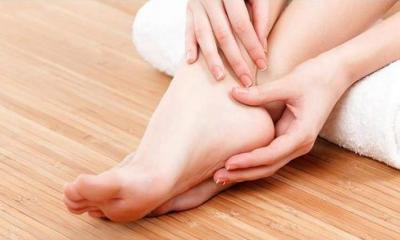 হাত-পায়ের ত্বকে কালো ছোপ দূর করার উপায়