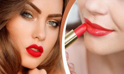 শুধু লিপস্টিক দিয়েই সেরে ফেলতে পারেন সপ্তমীর সাজ