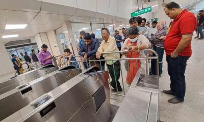 যে কারণে দেড় ঘণ্টা বন্ধ ছিল মেট্রো চলাচল