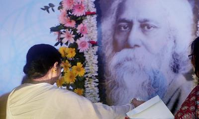 রবি ঠাকুরের বাংলার মাটি বাংলার জল  — গানের শব্দ যে কারণে বদল চান মমতা