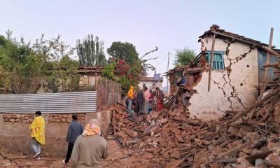 নেপালে শক্তিশালী ভূমিকম্পে নিহতের সংখ্যা বেড়ে ১২৮