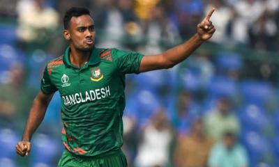 ক্রিকেট আইনে যত ধরনের আউট রয়েছে