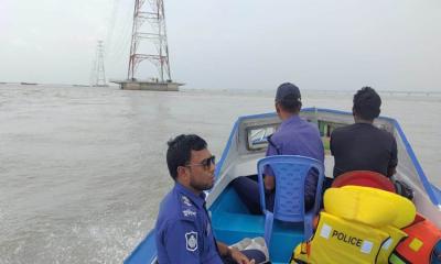 ধাওয়া খেয়ে পদ্মা সেতুতে ঝাঁপ দেওয়া সেই চালকের খোঁজ মেলেনি, অভিযান স্থগিত