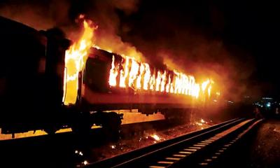 Benapole Express fire: Murder case filed against unnamed persons