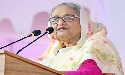 আওয়ামী লীগ প্রতিহিংসার রাজনীতি করে না, উন্নয়ন করে জবাব দেয় : প্রধানমন্ত্রী