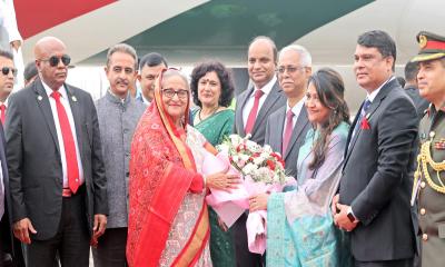 নয়াদিল্লিতে শেখ হাসিনা