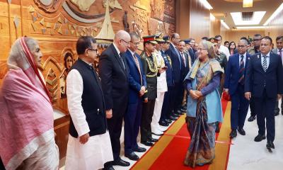 ইতালির উদ্দেশে উড়াল দিলেন প্রধানমন্ত্রী