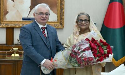 প্রধানমন্ত্রীকে অভিনন্দন জানালেন ৭ দেশের রাষ্ট্রদূত
