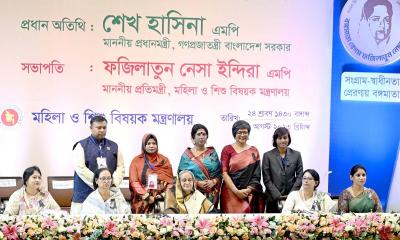 বঙ্গমাতা পদক পেলেন চার বিশিষ্ট নারী ও জাতীয় নারী ফুটবল দল