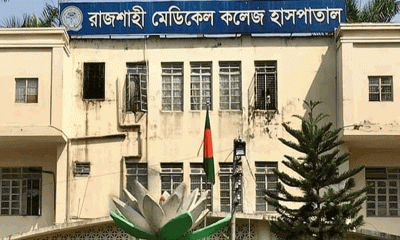 কামড় খেয়ে সাপ নিয়েই হাসপাতালে কৃষক