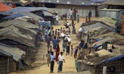 About Tk 1 lakh robbed from NGO employees inside Rohingya camp