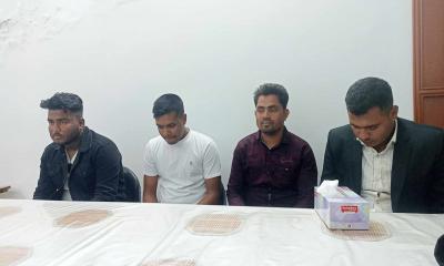 রাজশাহী বিশ্ববিদ্যালয়ে চাকরি দেওয়ার নামে প্রতারণা, আটক ৪