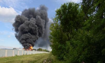 তেল শোধনাগারের ট্যাংকে আগুন, নেভানোর দাবি রুশ গভর্নরের