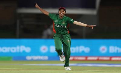 দক্ষিণ আফ্রিকাকে হারালেন জ্যোতিরা