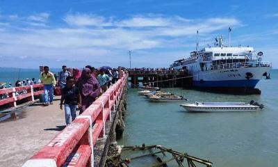 বঙ্গোপসাগরে লঘুচাপ; তিন শতাধিক পর্যটক সেন্ট মার্টিনে আটকা