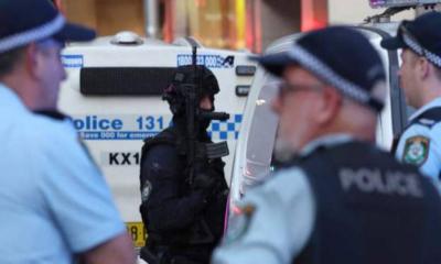 সিডনিতে শপিংমলে ছুরি হামলায় নিহত ৬