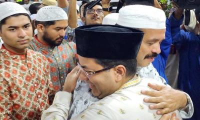 মুসলিম উম্মাহর কল্যাণ ও শান্তি কামনায় ঈদুল আজহার প্রধান জামাত অনুষ্ঠিত