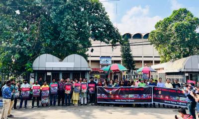 হরতাল-অবরোধ বন্ধের প্রতিবাদে রাজপথে তারকারা