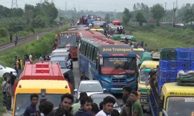 এলেঙ্গা-বঙ্গবন্ধু সেতুর সড়কে রাতভর যানজট, ভোগান্তি
