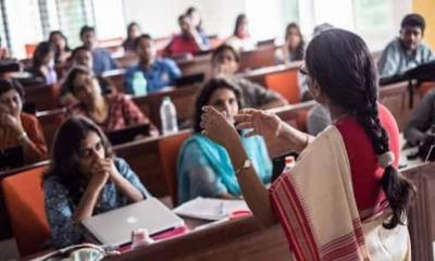শিক্ষার্থী হিসাবে ছেলেদের চেয়ে এগিয়ে মেয়েরা, তবে শিক্ষকতায় পিছিয়ে