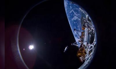 ৫০ বছর পর চাঁদে অবতরণ করল মার্কিন মহাকাশযান