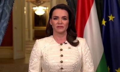 পদত্যাগ করলেন হাঙ্গেরির প্রেসিডেন্ট