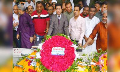 শেখ কামালের জন্মবার্ষিকী: ঢাদসিক ও বঙ্গবন্ধু আওয়ামী আইনজীবী পরিষদের শ্রদ্ধা