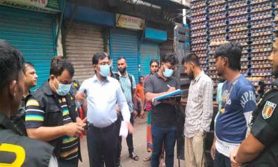 রা্জধানীতে ডিমের আড়তে র‌্যাবের অভিযান