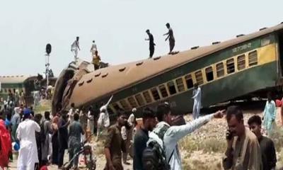 পাকিস্তানে ট্রেন দুর্ঘটনা: নিহতের সংখ্যা বেড়ে ৩০